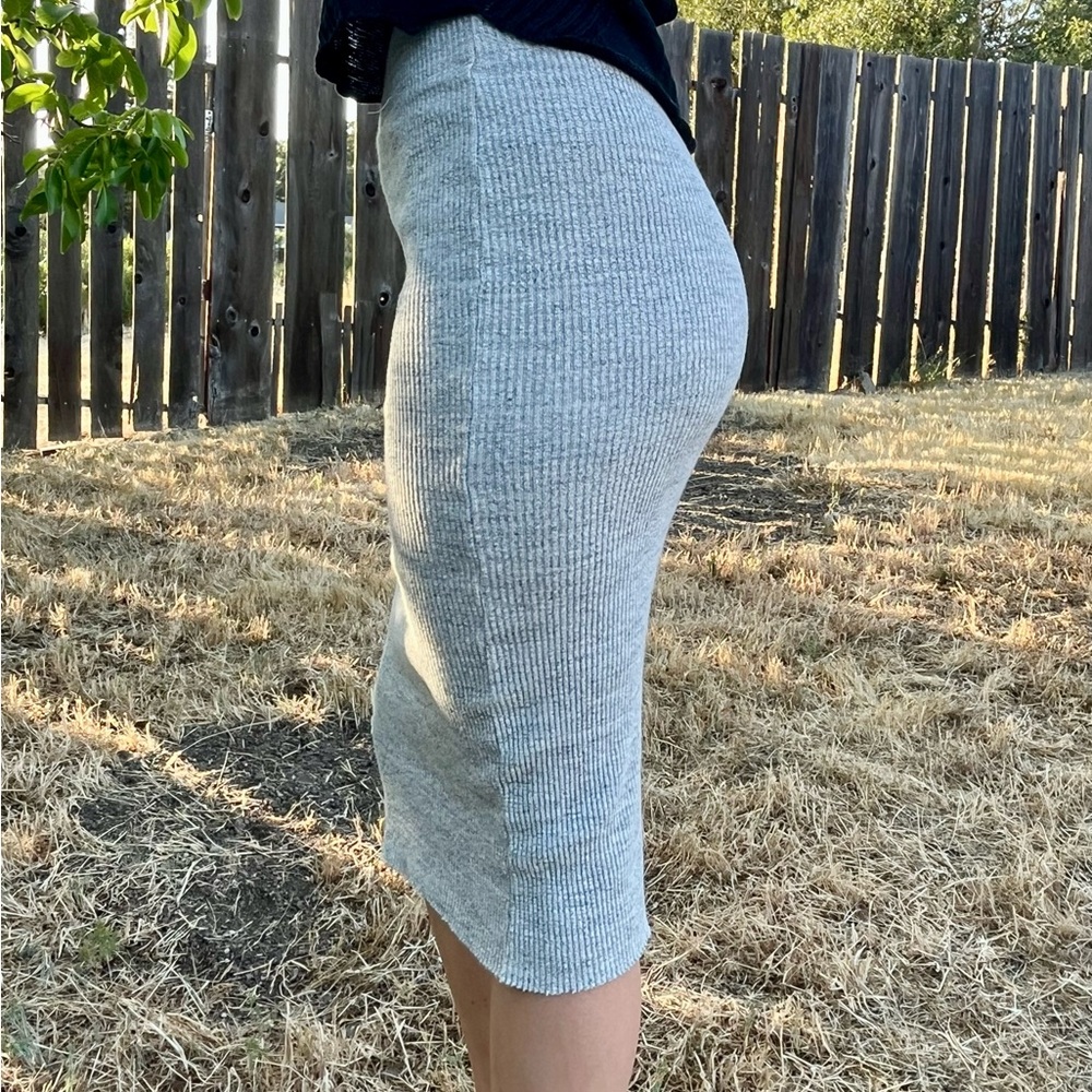 James Perse Light Gray Pencil Skirt